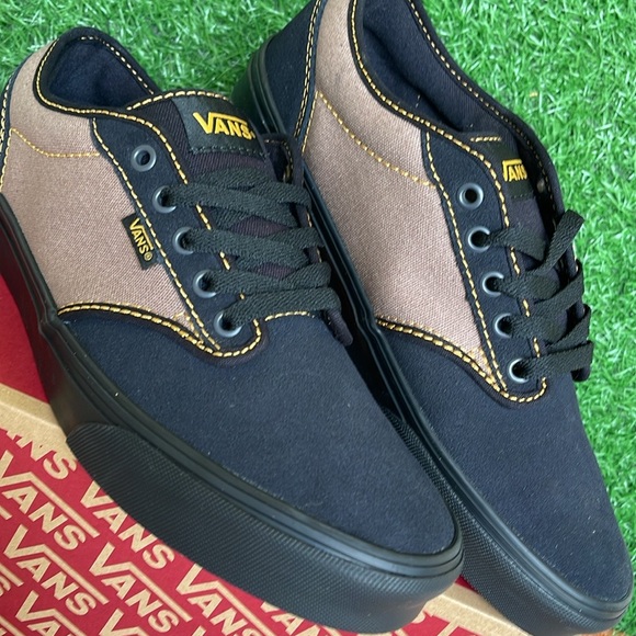 Vans Men’s Atwood Outcore Phantom/Black
VN000CX8B29
Sneakers - Picture 7 of 16